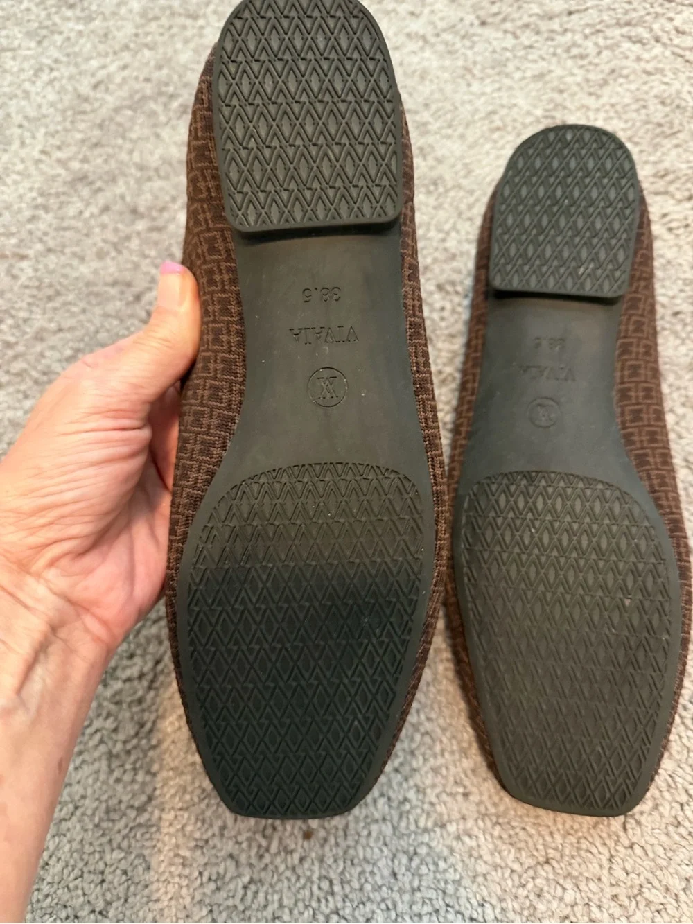 Vivaia square-toe knit flats geometric print 7.5 / 38.5